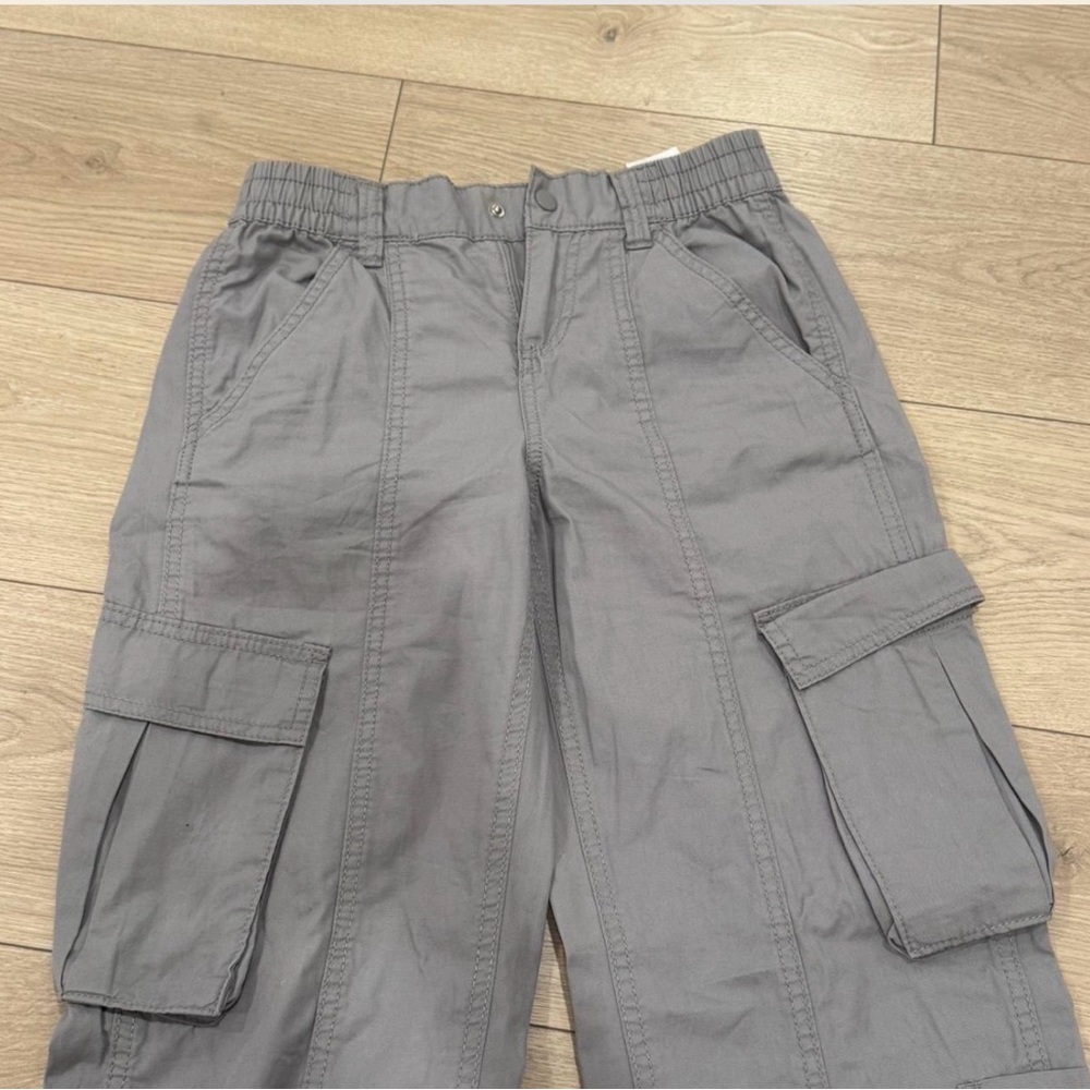 H&M Women's Gray Cargo Pants with Utility Pockets
